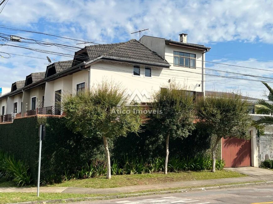Sobrado com 3 dormitórios (1 suíte) à venda por R$ 890.000 - Santa Quitéria - Curitiba/PR