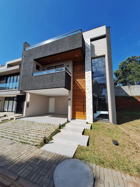 Pilarzinho, Condomínio Bosques do Tanguá, 166m²privativos, 3 suítes, churrasqueira e um amplo terra