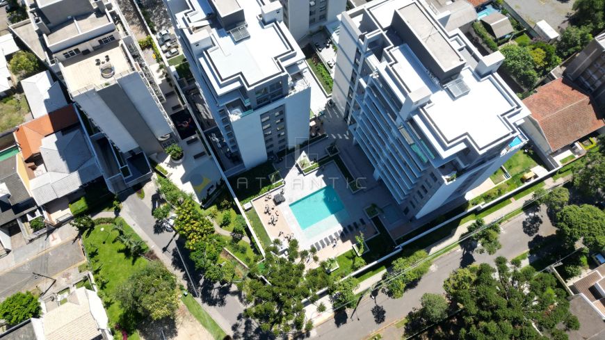 Cobertura com piscina - Chateau Latour - Seminário