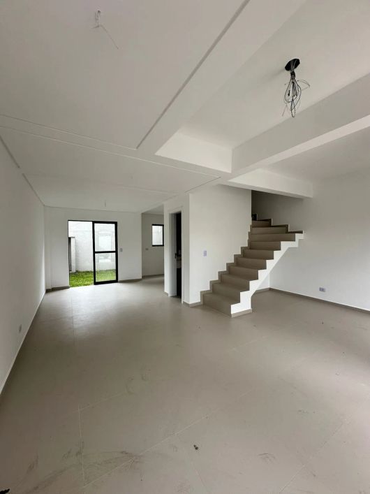 Sobrado novo de 147m² com 3 quartos 1 suíte e 1 vaga no Lindóia