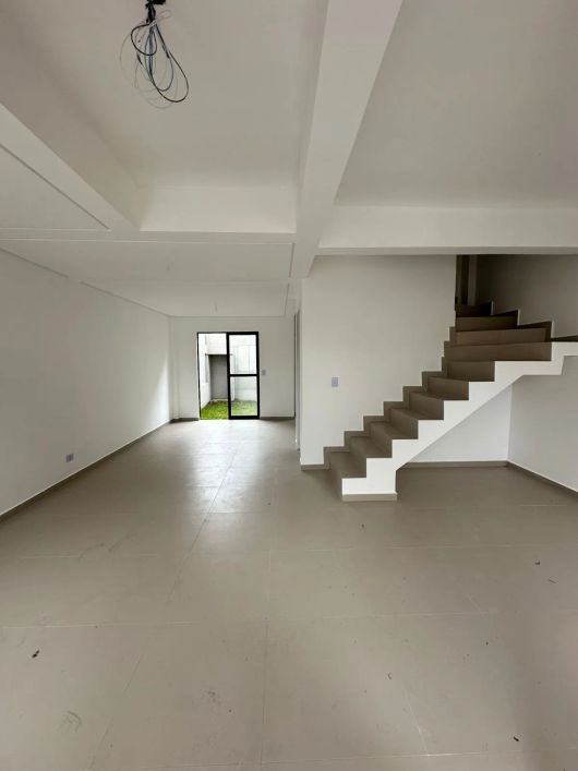 Sobrado novo de 147m² com 3 quartos 1 suíte e 1 vaga no Lindóia