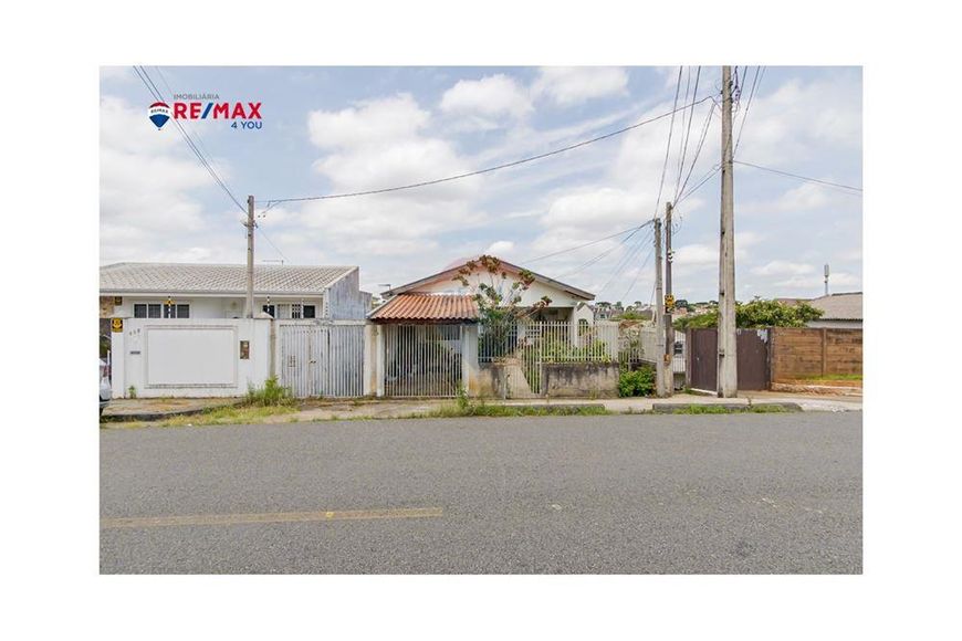 Terreno de 396m², bem localizado no bairro Jardim das Américas, a 400m da Av. Comendador Franco.