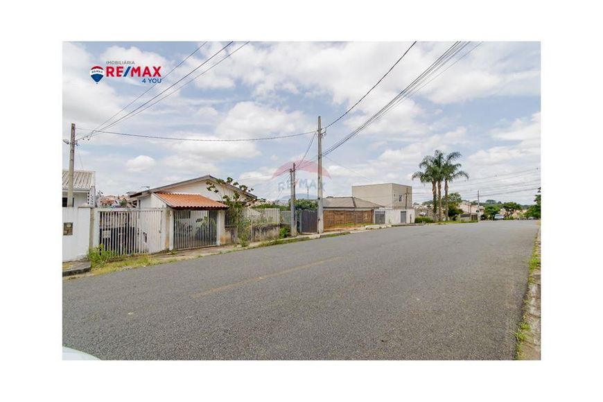 Terreno de 396m², bem localizado no bairro Jardim das Américas, a 400m da Av. Comendador Franco.
