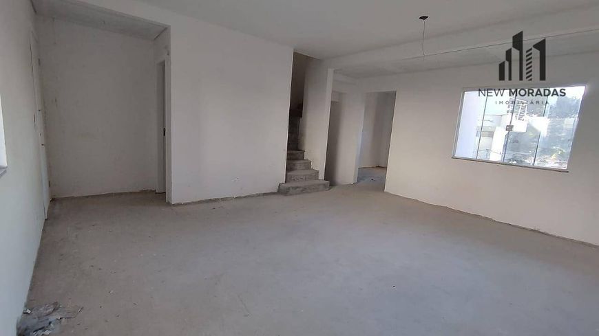 Sobrado 3 dormitórios à venda, 144 m² por R$ 755.000 - Campo Comprido