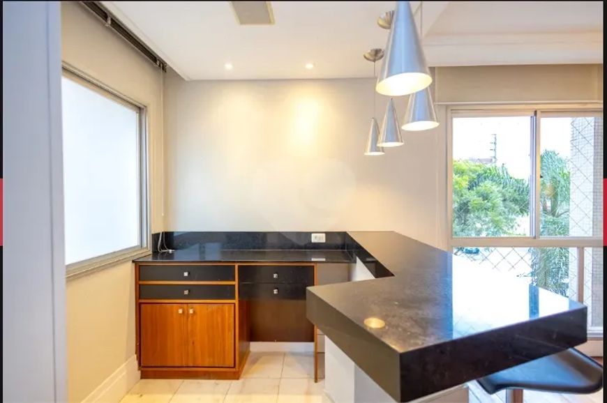 Imóvel para venda possui 155 metros quadrados com 3 quartos em Água Verde - Curitiba - PR