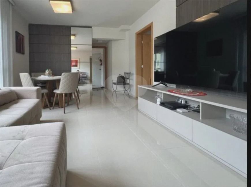 Imóvel para venda tem 72 metros quadrados com 2 quartos em Água Verde - Curitiba - PR