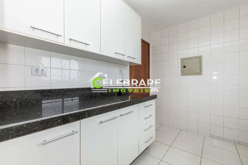 APTO BACACHERI,03 QTOS,SACADA,GAR. COBERTA,ÓTIMA LOCALIZAÇÃO