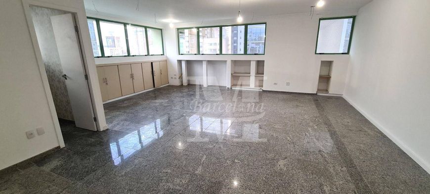CONJUNTO COMERCIAL BATEL CENTRO 97,41m² 03 BANHEIROS PORTARIA 24 HORAS PRÓXIMO SHOPPING CRYSTAL