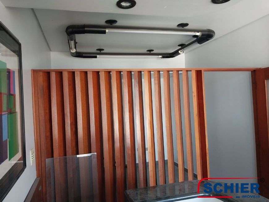 Loja térrea 80m² com 4 vagas no Novo Mundo - Curitiba-PR
