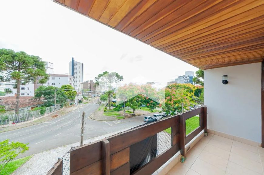 APARTAMENTO COM 3 DORMITÓRIOS E UMA SUÍTE DISPONÍVEL PARA LOCAÇÃO