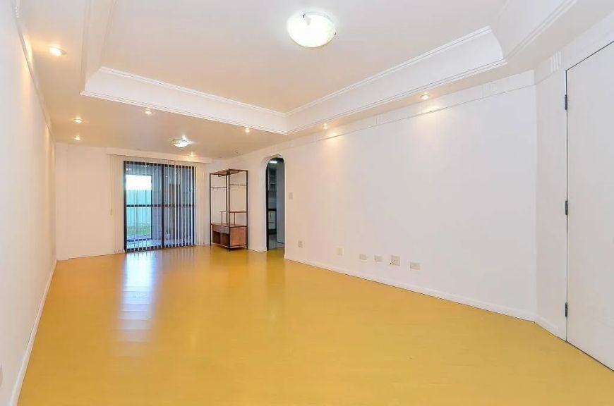 Sobrado com 3 dormitórios à venda, 180 m² por R$ 780.000,00 - Novo Mundo - Curitiba/PR