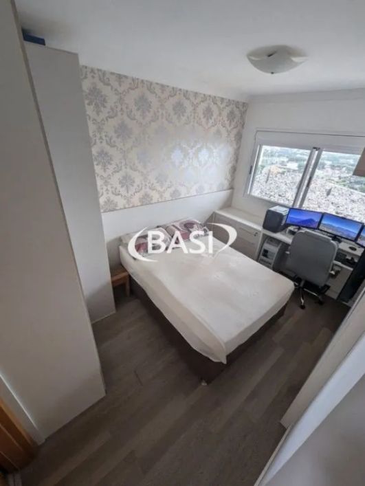 APARTAMENTO À VENDA NO ÁGUA VERDE EM CONDOMÍNIO CLUBE COM VISTA ESPETACULAR
