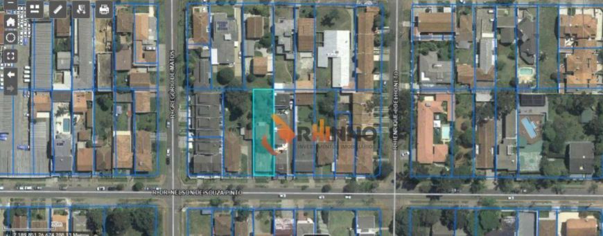 Terreno com 600 m² no bairro São Lourenço.