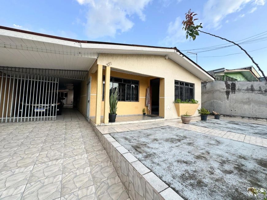 Casa térrea espaçosa com área gourmet