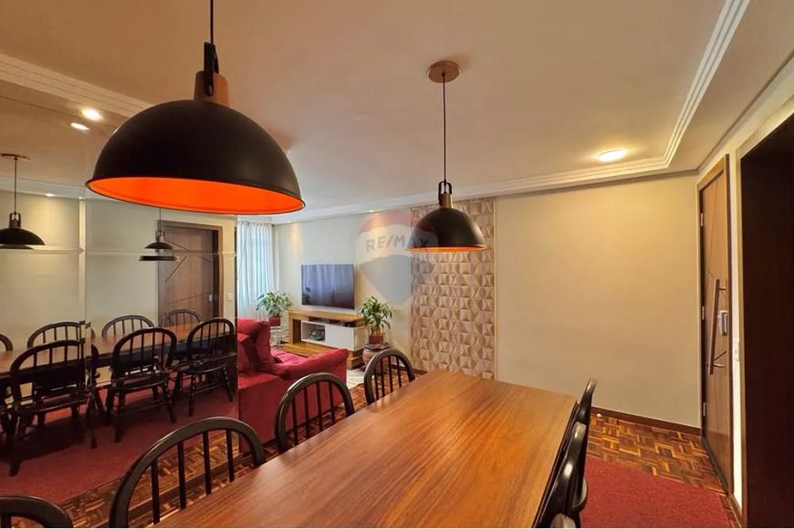Excelente Apartamento de 3 Quartos com 2 Vagas de Garagem no Centro Cívico