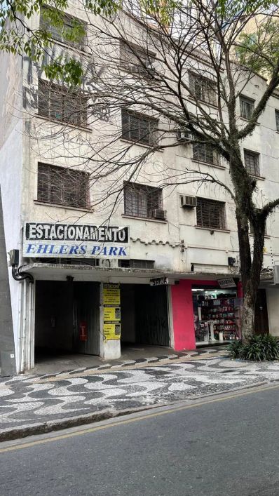 Área Central na Comendador Araújo