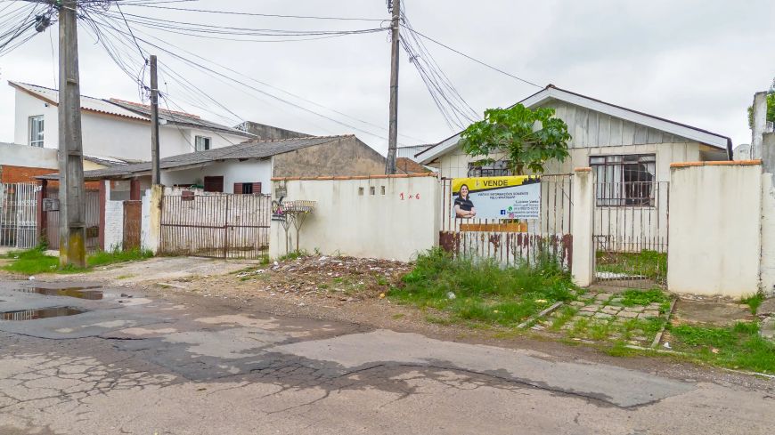 Imóvel para venda com 354 metros no Boqueirão, com 3 casas de aluguel