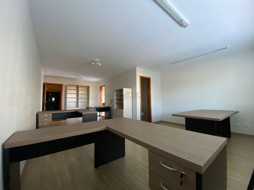 SALA COMERCIAL à venda com 82.8m² por R$ 430.000,00 no bairro Água Verde - CURITIBA / PR