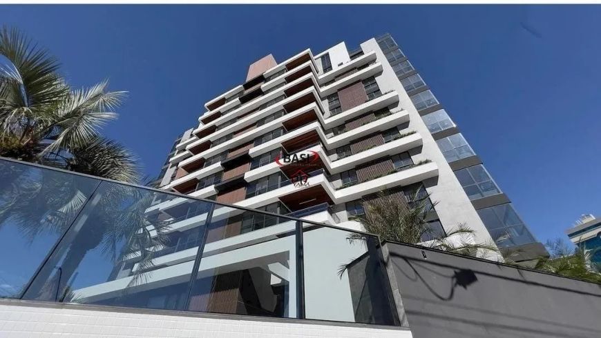 Cobertura com piscina 3 suítes e 4 vagas