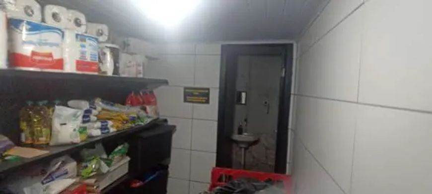 Direitos e Benfeitorias do Imóvel na Rua Odir Gomes da Rocha, Tatuquara