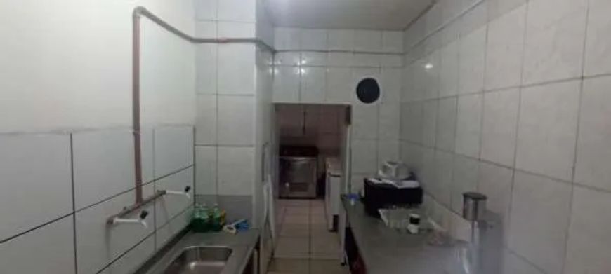 Direitos e Benfeitorias do Imóvel na Rua Odir Gomes da Rocha, Tatuquara