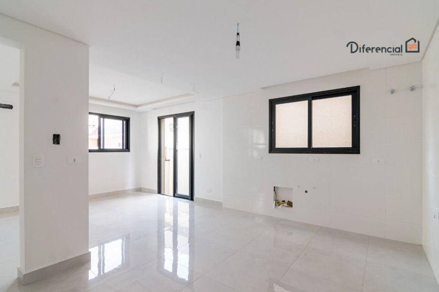 Casa triplex com 3 dormitórios à venda, 228 m² por R$ 1.230.000 - Pinheirinho - Curitiba/PR