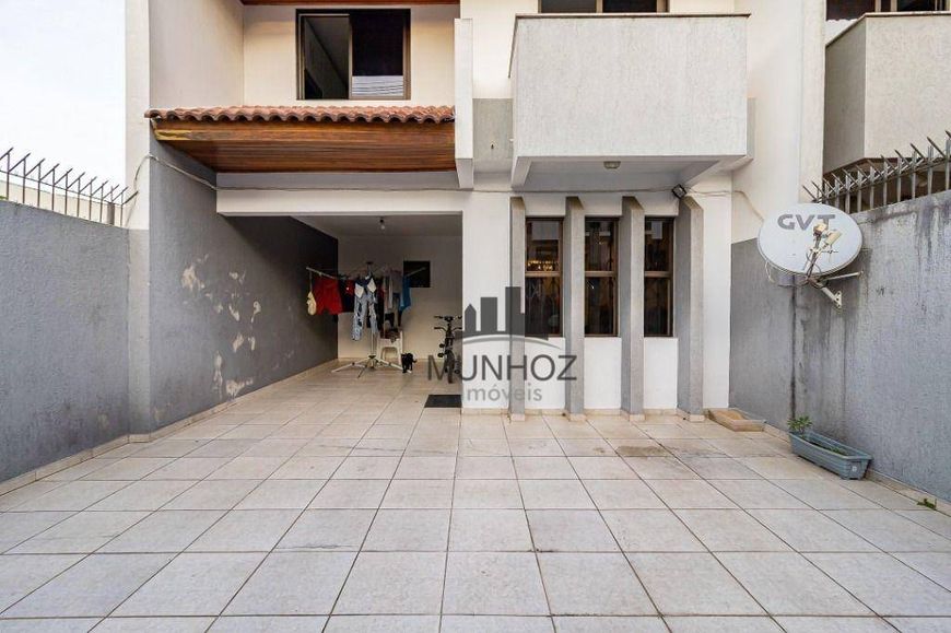 Sobrado com 3 dormitórios à venda, 135 m² por R$ 710.000,00 - Jardim das Américas - Curitiba/PR