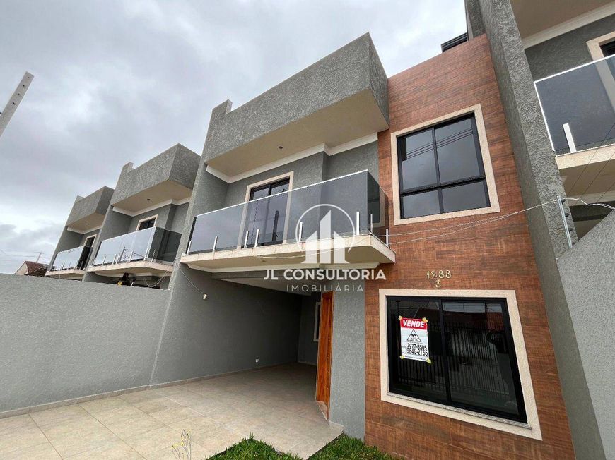 Sobrado com 3 dormitórios à venda, 115 m² por R$ 670.000,00 - Uberaba - Curitiba/PR