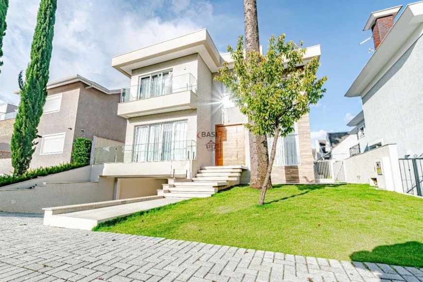 Casa no condomínio Jardim Ámerica, 3 suítes