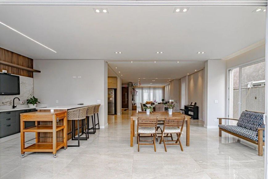 Casa no condomínio Jardim Ámerica, 3 suítes