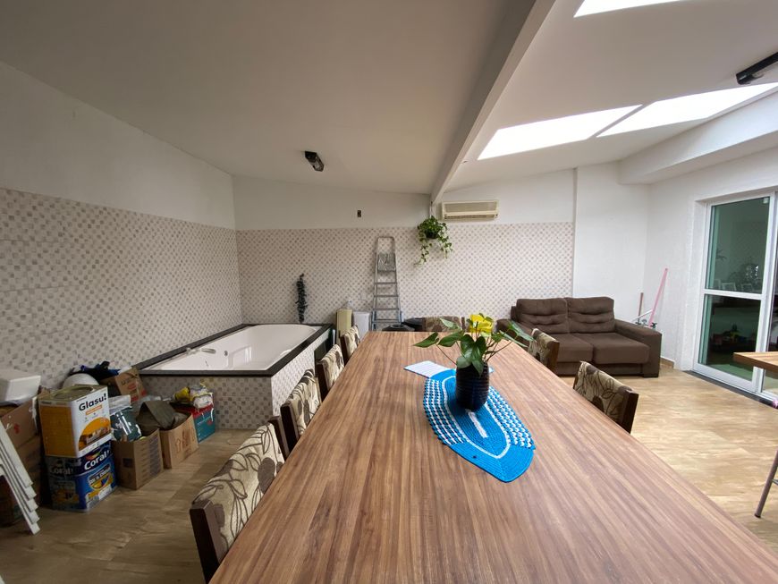 Sobrado com 3 dormitórios e espaço gourmet!