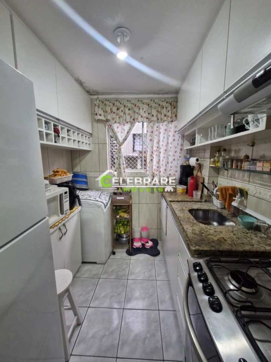 APARTAMENTO NO SANTA CÂNDIDA,SEMI MOBILIADO,02 QTOS,ENSOLARADO