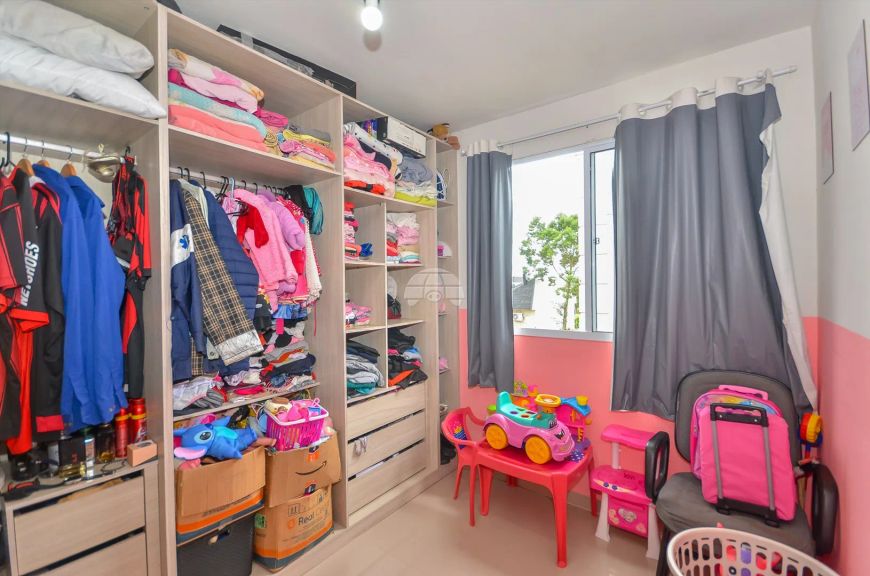 Apartamento com 02 dormitórios, armários planejados