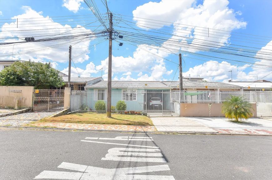 Imóvel para venda tem 76 metros quadrados com 3 quartos em Alto Boqueirão - Curitiba - PR