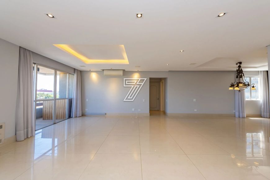 Apartamento a venda com 256m² com 3 quartos no Batel - Curitiba - PR