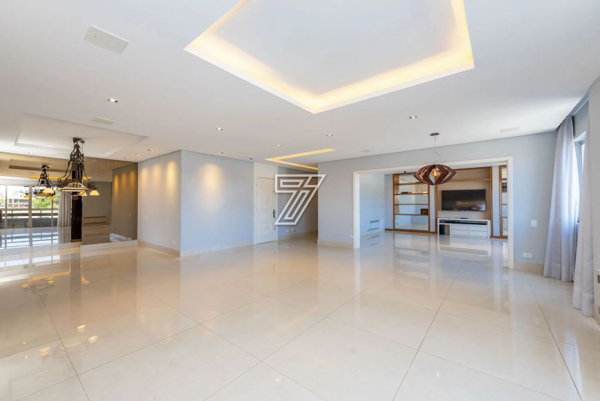 Apartamento a venda com 256m² com 3 quartos no Batel - Curitiba - PR