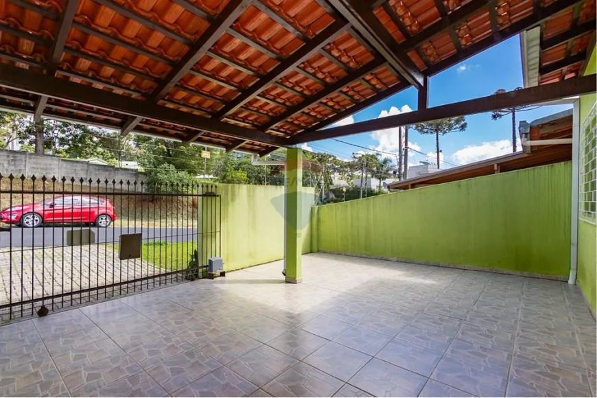 Casa Térrea com 3 quartos, 2 vagas, Sâo Braz - Curitiba