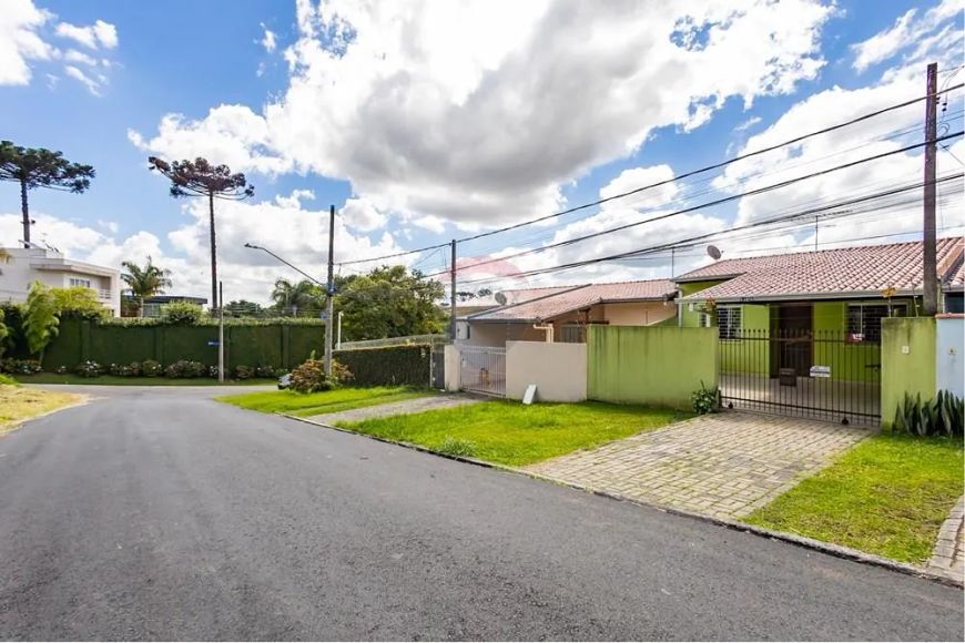 Casa Térrea com 3 quartos, 2 vagas, Sâo Braz - Curitiba