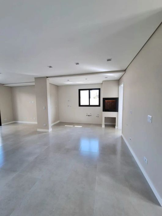 Santa Cândida, Casa em Condomínio Clube, 151 metros privativos, 3 suítes e um amplo terraço com pre