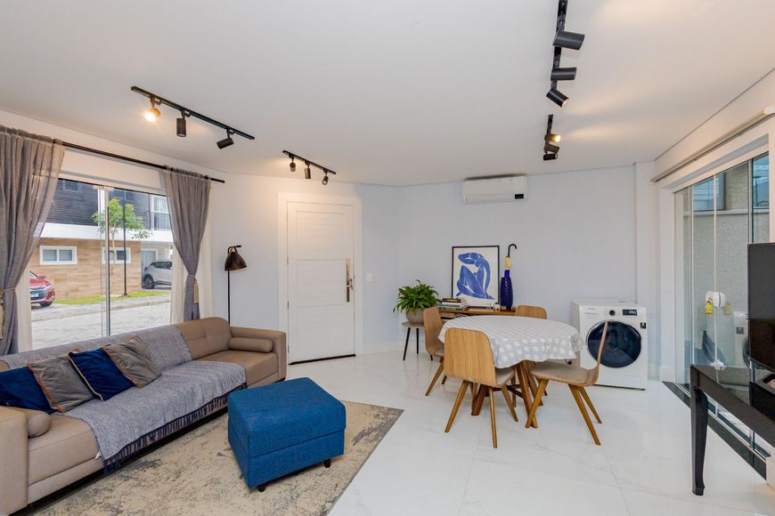 Sobrado com 3 dormitórios à venda, 166 m² por R$ 995.000,00 - Uberaba - Curitiba/PR