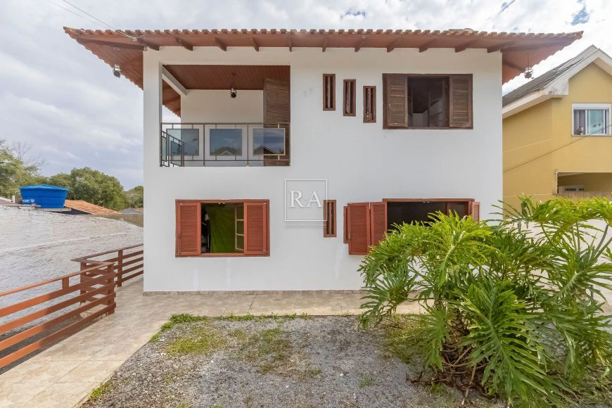 Casas com 3 dormitórios à venda com 481m² por R$ 900.000,00 no bairro Pilarzinho - CURITIBA / PR