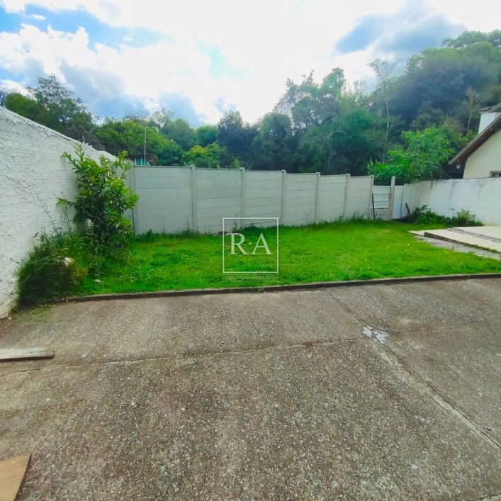 Casas com 3 dormitórios à venda com 481m² por R$ 900.000,00 no bairro Pilarzinho - CURITIBA / PR