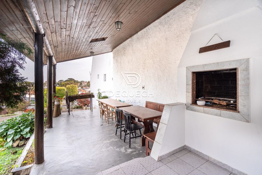 Casa com piscina!