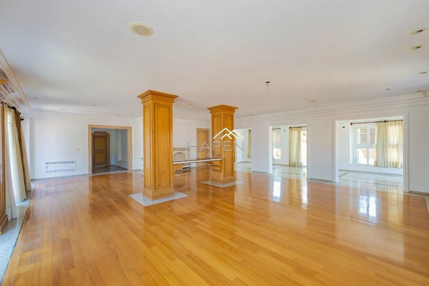 Casa exuberante com 4 suítes no Vista Alegre!