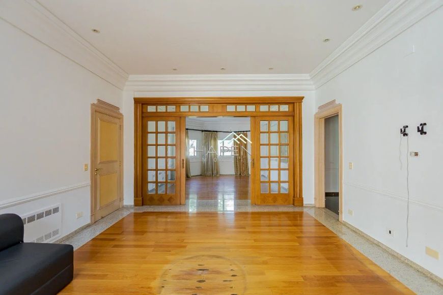 Casa exuberante com 4 suítes no Vista Alegre!