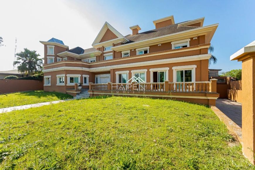 Casa exuberante com 4 suítes no Vista Alegre!