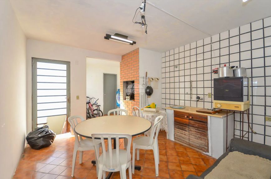 Imóvel para venda com 240 metros quadrados com 4 quartos em Santa Cândida - Curitiba - PR