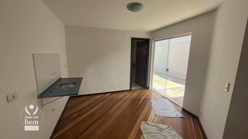 Sobrado com 5 quartos à venda, 254 m² por R$ 961.000 - Atuba - Curitiba/PR