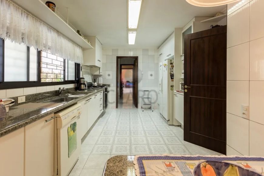 CASA A VENDA NO BAIRRO BOM RETIRO 968m² | com 04 quartos