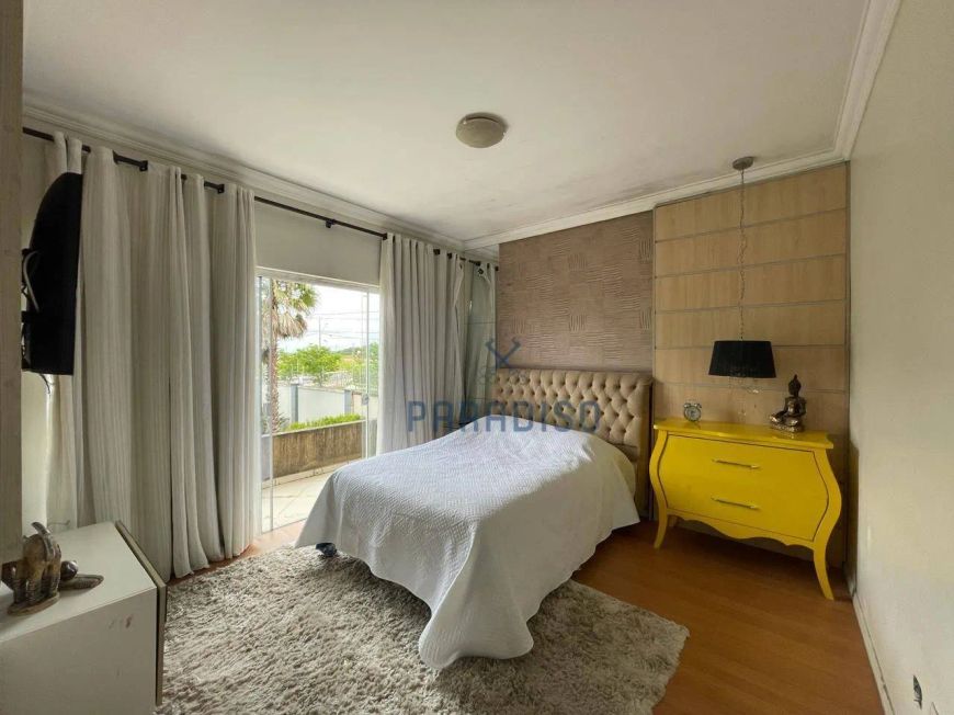 Casa com 3 dormitórios à venda, 300 m² por R$ 1.699.000,00 - Novo Mundo - Curitiba/PR